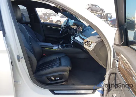 2018 BMW 530I из США, поврежденный, VIN WBAJA5C53JG899447